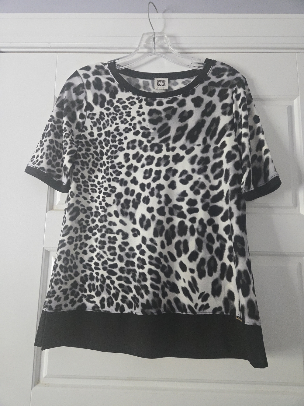 Anne Klein Black & White Leopard Short Sleeve Tee